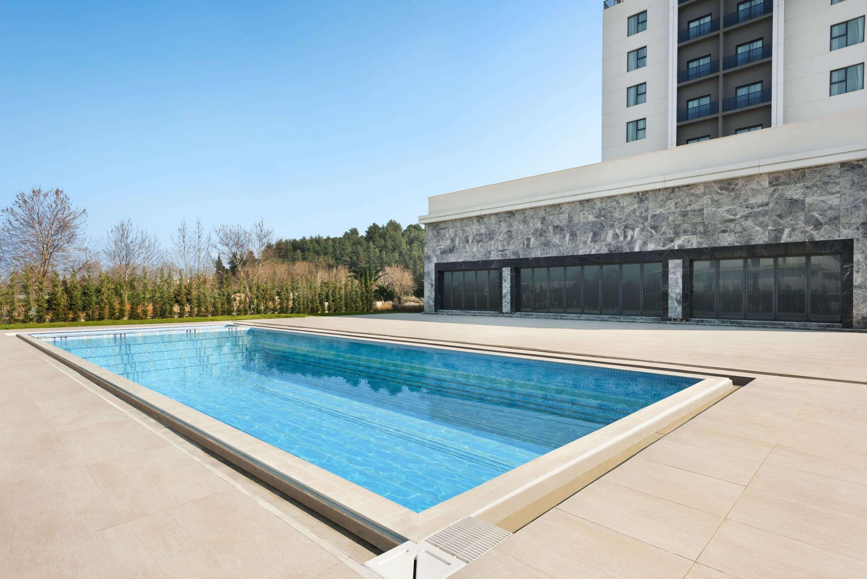 Ramada By Wyndham Tire Hotel Exterior photo