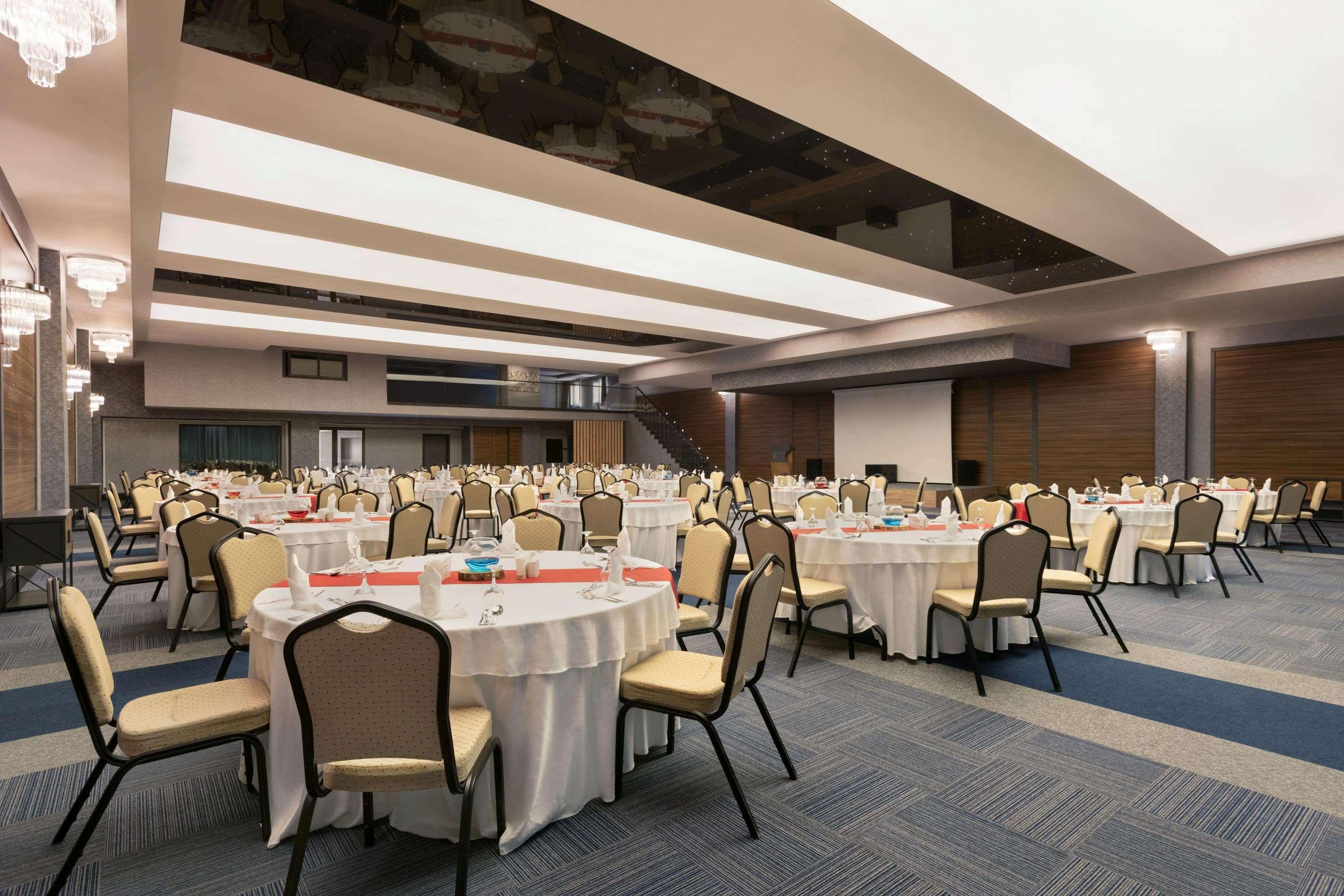 Ramada By Wyndham Tire Hotel Exterior photo